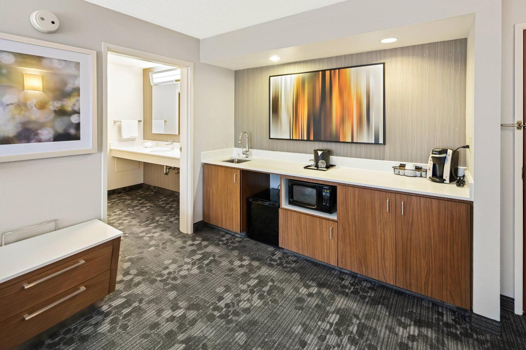 Courtyard By Marriott Bryan College Station Hotel Exterior foto
